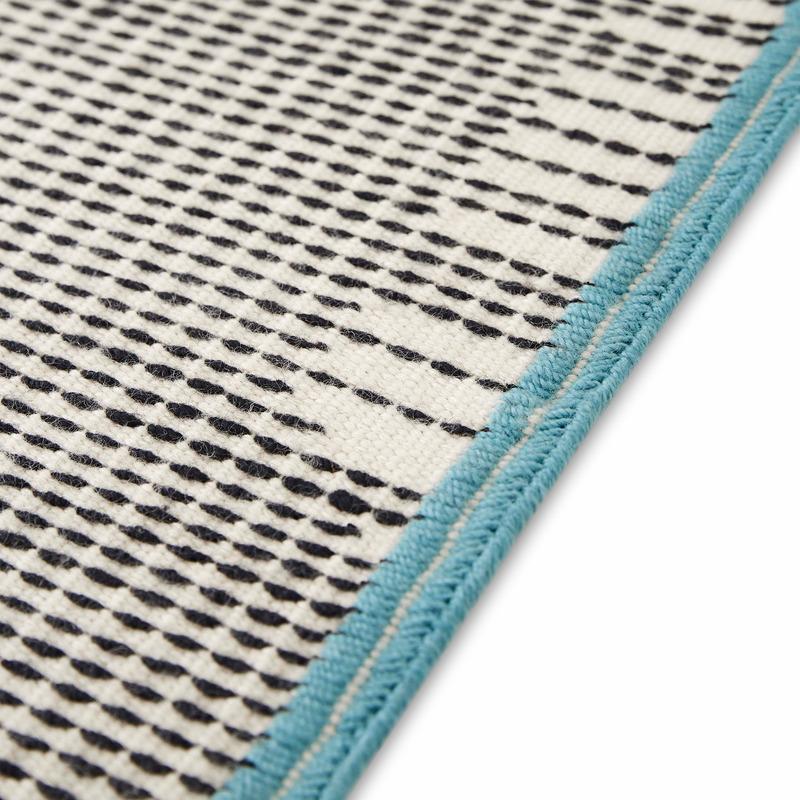 Backstitch Calm Rug Rug Gan