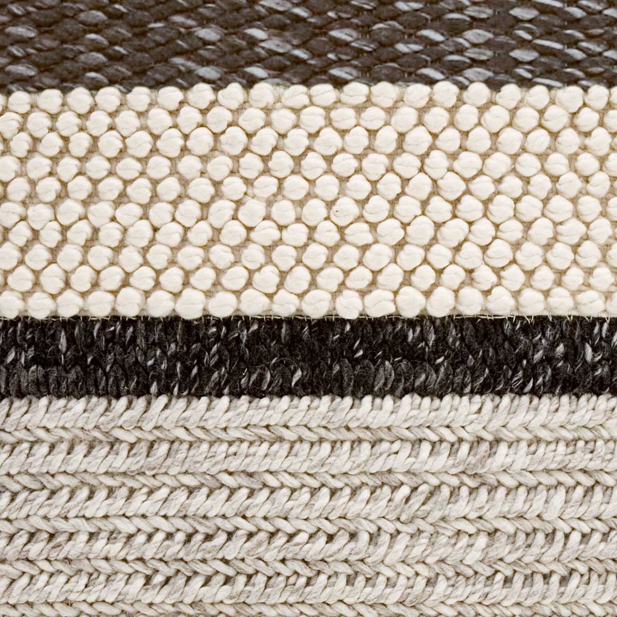 Mangas Original Campana Pouf Ottoman Gan