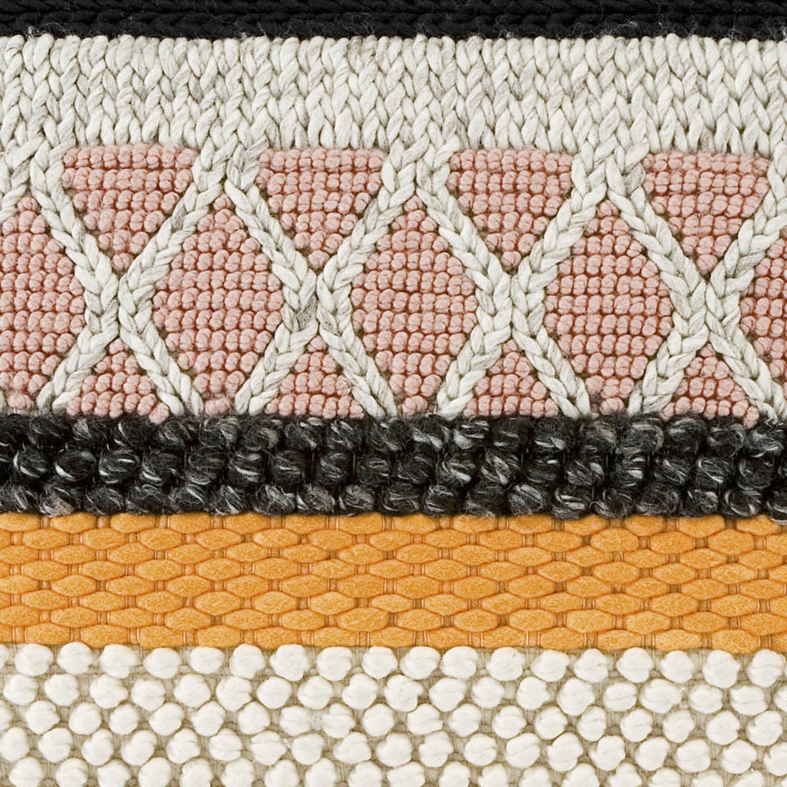 Mangas Original Caramelo Pouf Ottoman Gan