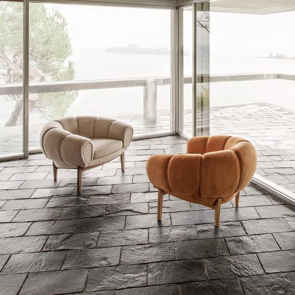 Croissant Lounge Chair lounge chair Gubi