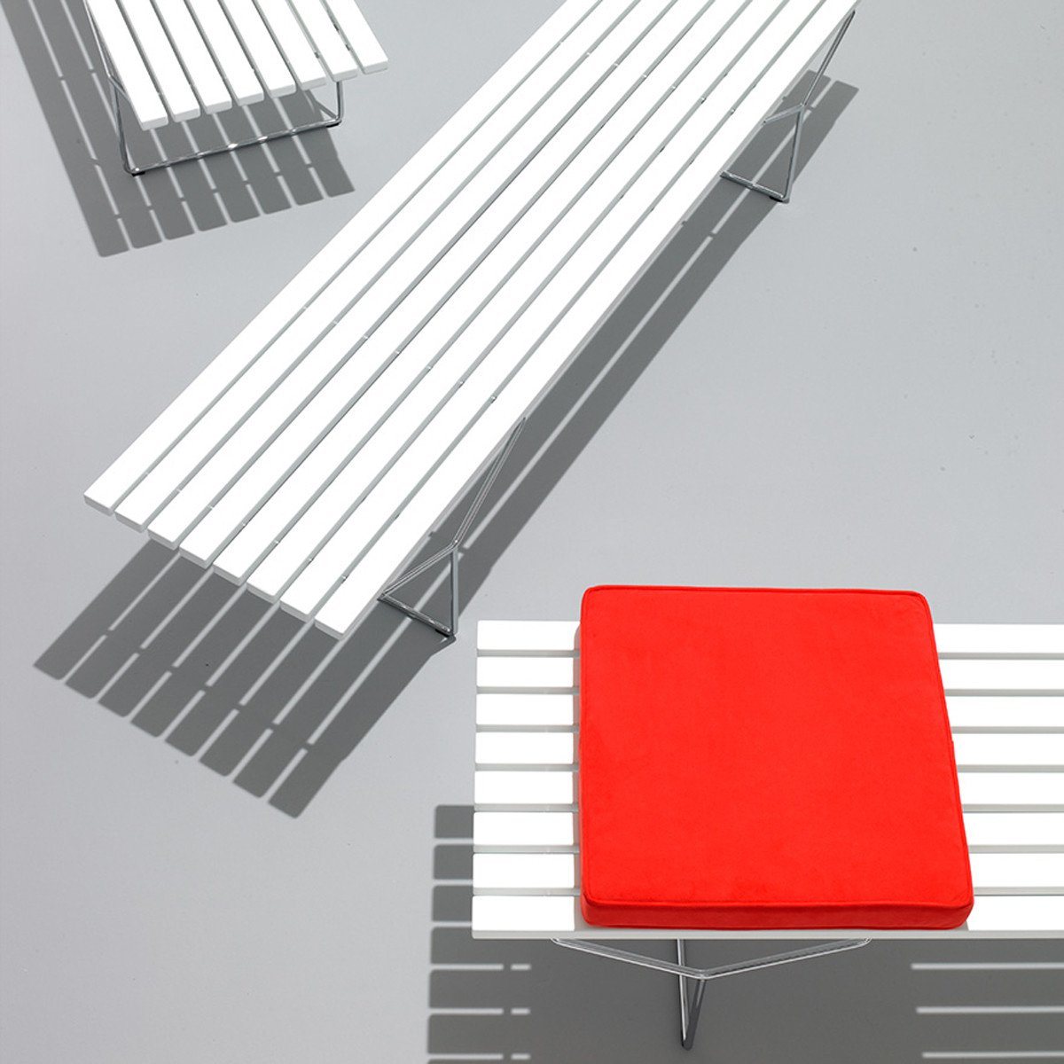 Bertoia Bench with Seat Cushions Benches Knoll