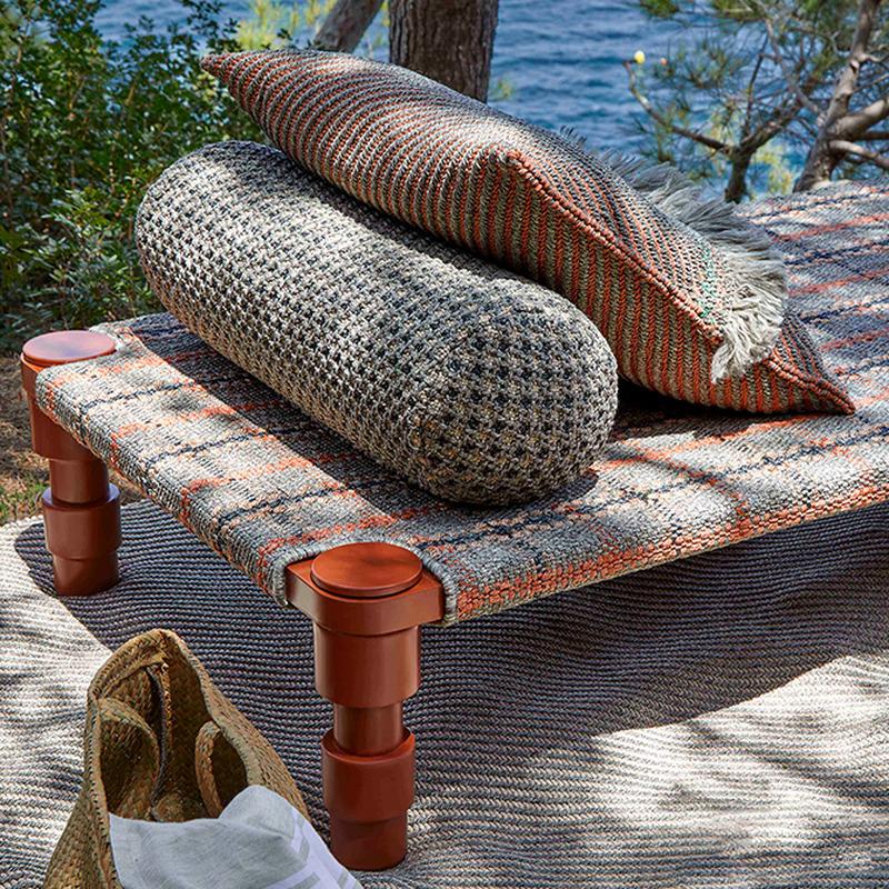 Garden Layers Single Indian Bed Bed Gan