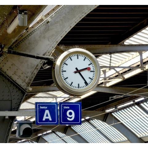 Mondaine