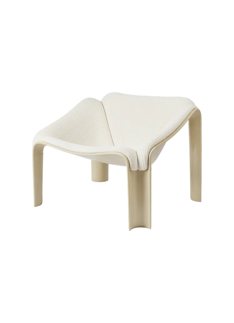 F300 Lounge Chair