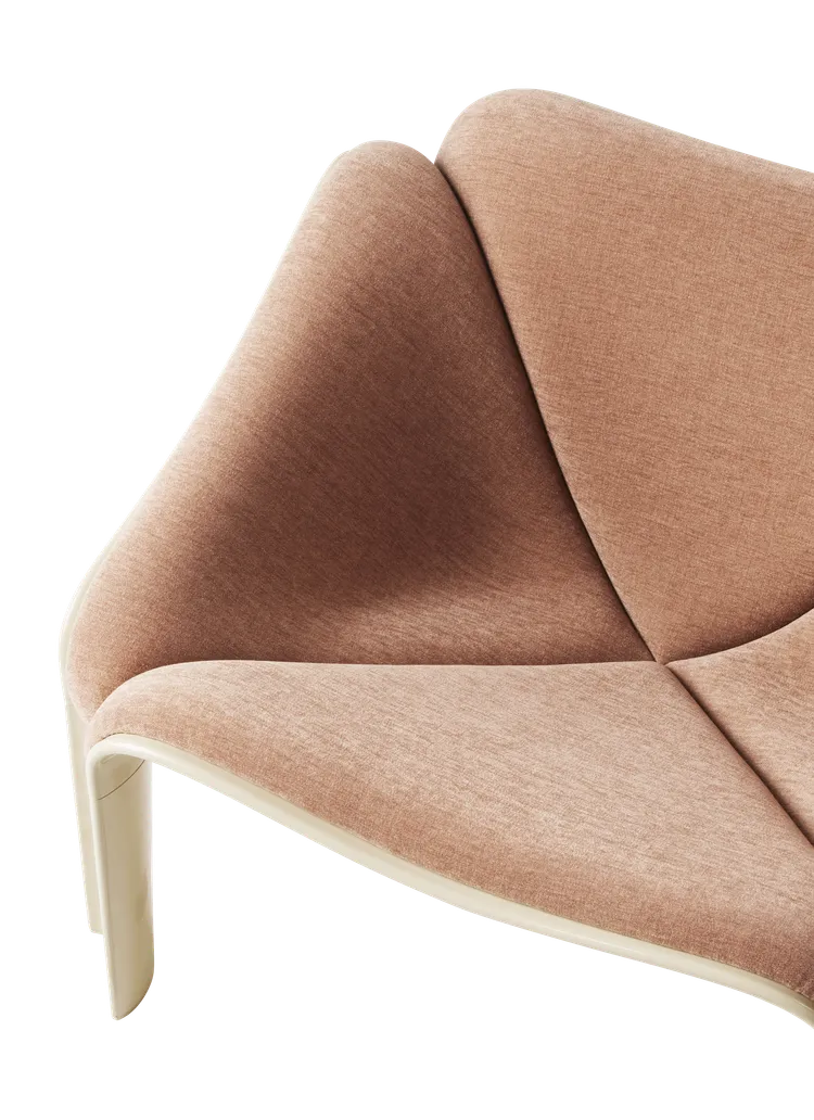 F300 Lounge Chair
