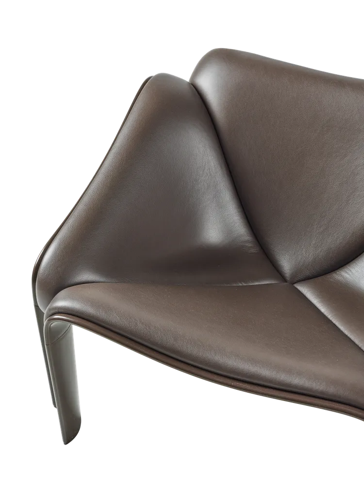 F300 Lounge Chair