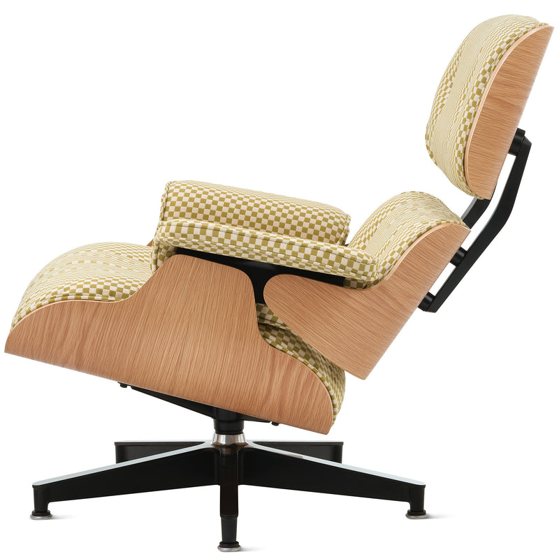 Eames Lounge Chair in Fabric