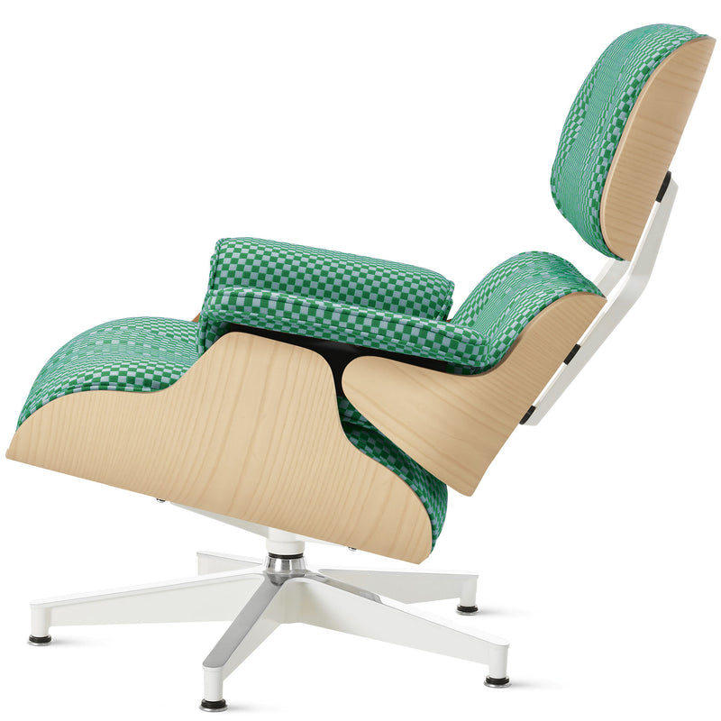 Eames Lounge Chair in White Ash