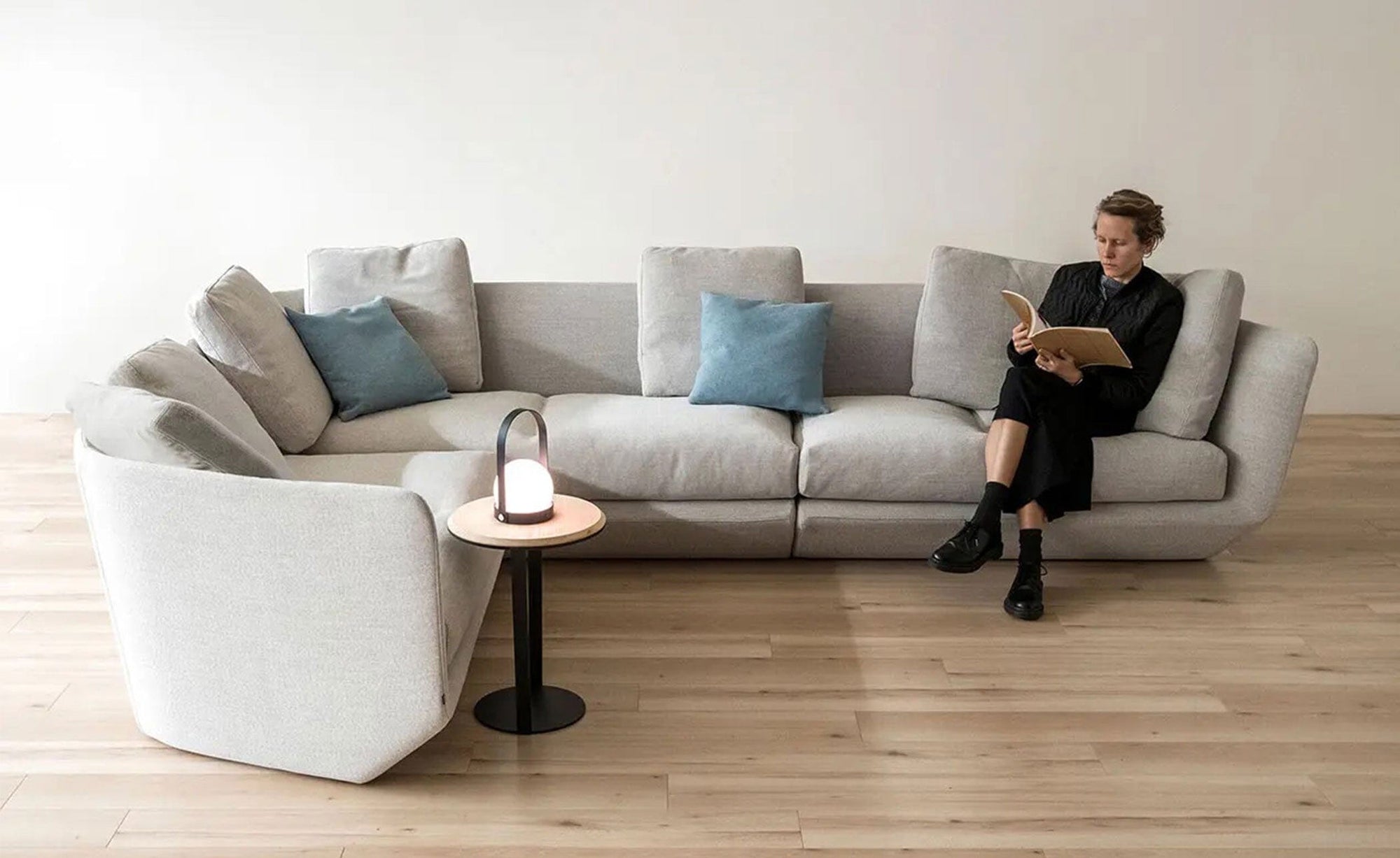 Aura Sectional Sofa Bensen 