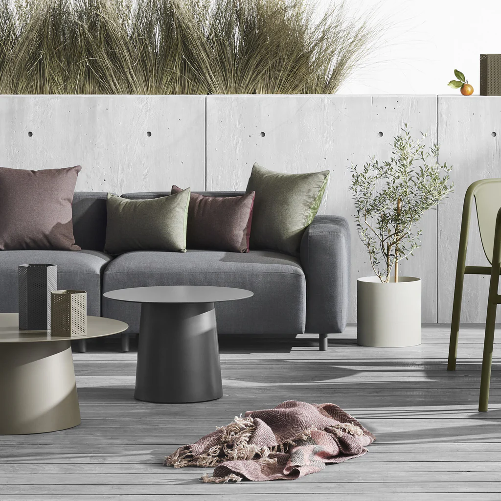 Circula Low Cocktail Table