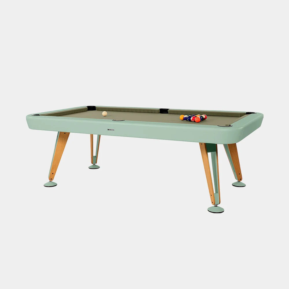 DIAGONAL COVERED OUTDOOR POOL TABLE