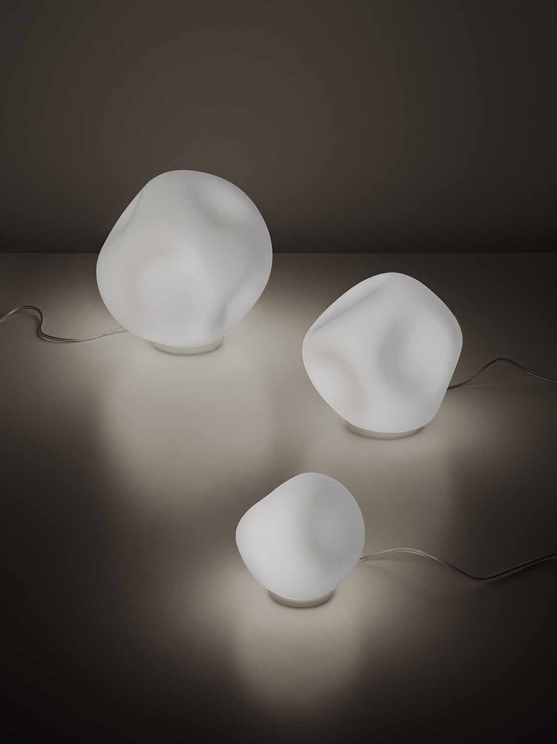 Foscarini Hoba Midi Table Lamp On/Off White