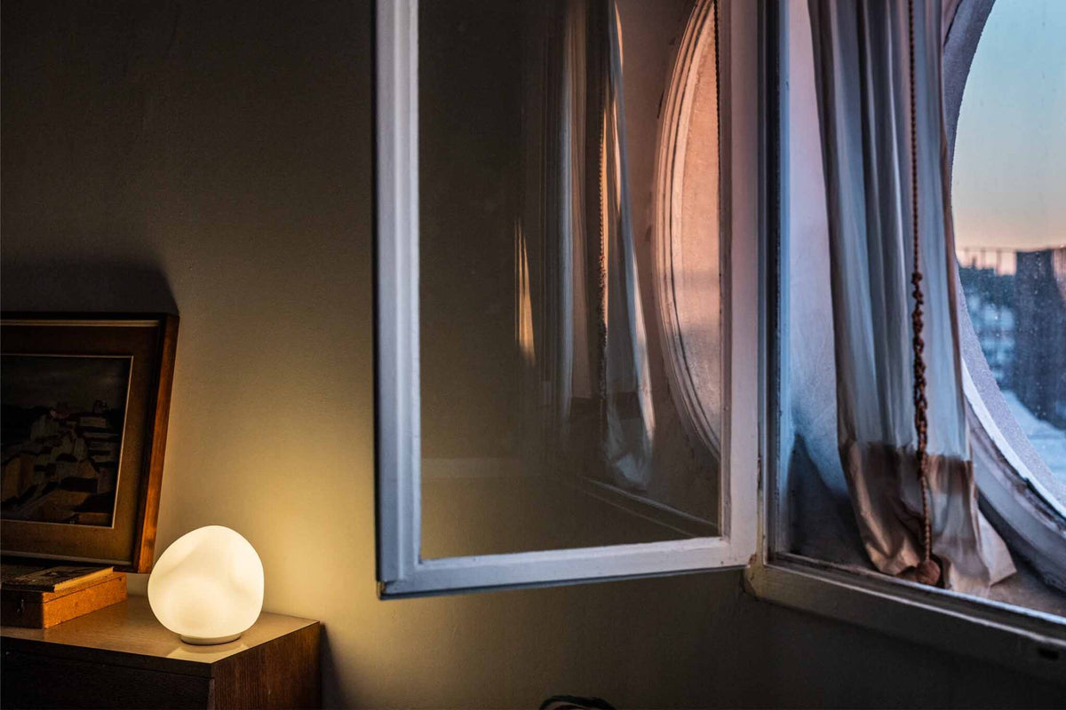 Foscarini Hoba Midi Table Lamp On/Off White