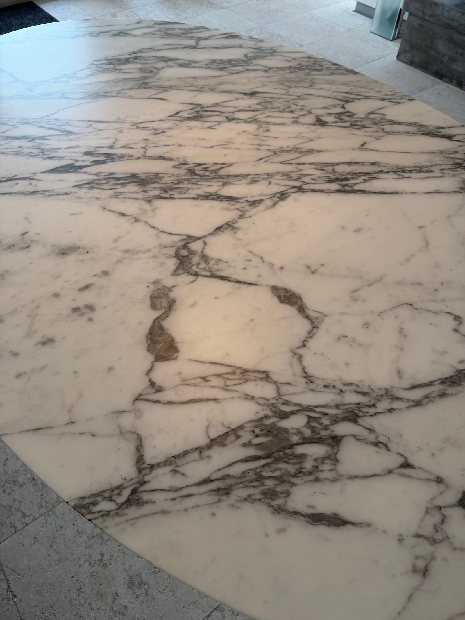 Saarinen 78" Oval Dining Table-Arabescato ***Warehouse Sale****