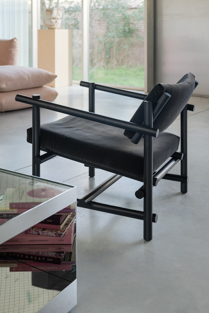 Muecke Lounge Chair