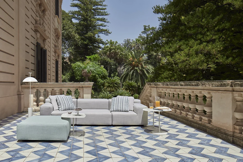 Plastics outdoor two-seater + pouf left