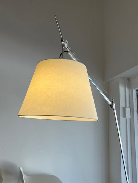 Tolomeo floor lamp ***Floor Sample***