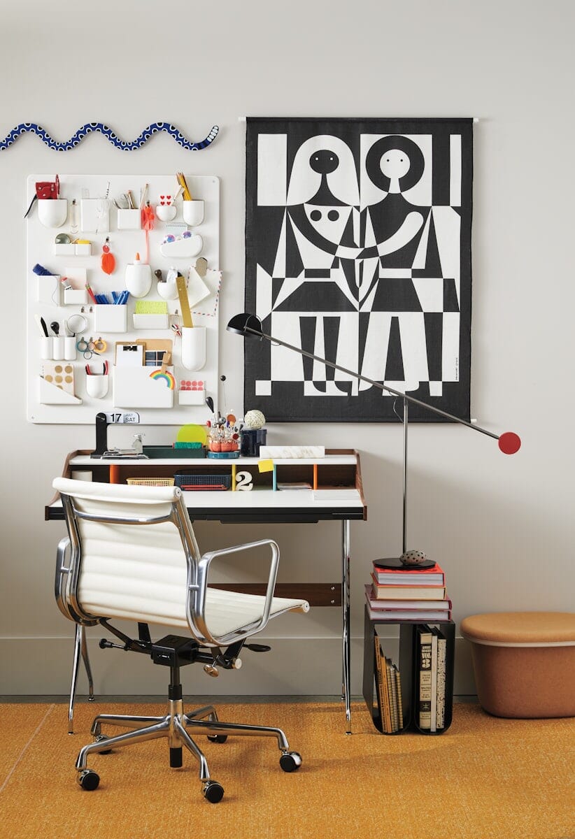 Nelson Swag Leg Desk by Herman Miller Desk&#39;s herman miller 