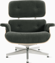 Eames Lounge Chair in White Ash lounge chair herman miller 