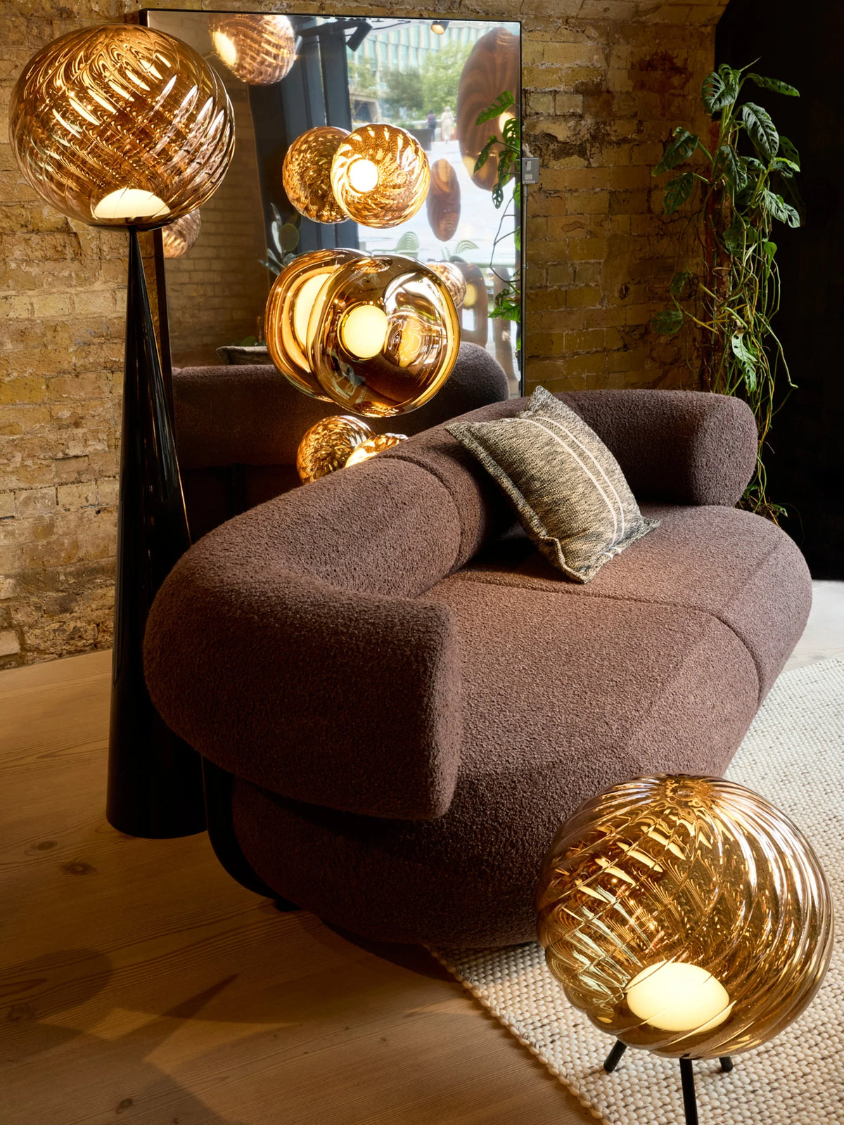 Whirl Portable Floor/Hanging