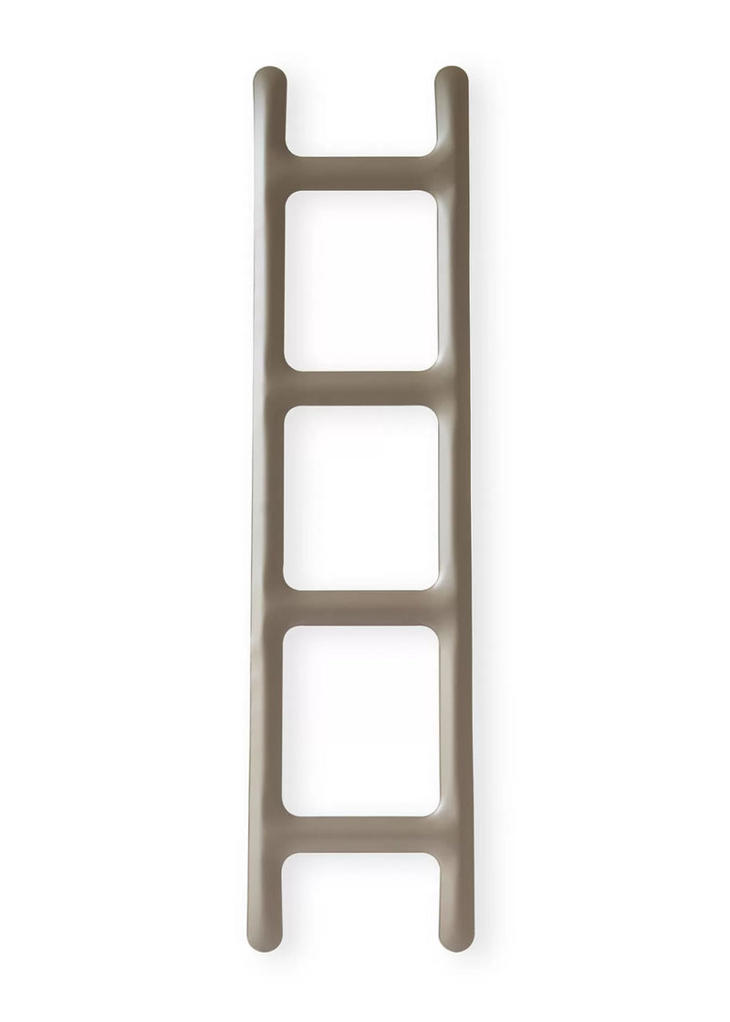 Drab Hanger