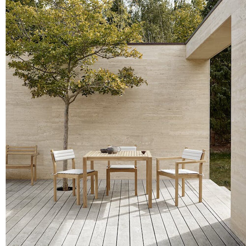 AH902 Outdoor Square Dining Table Dining Tables Carl Hansen 