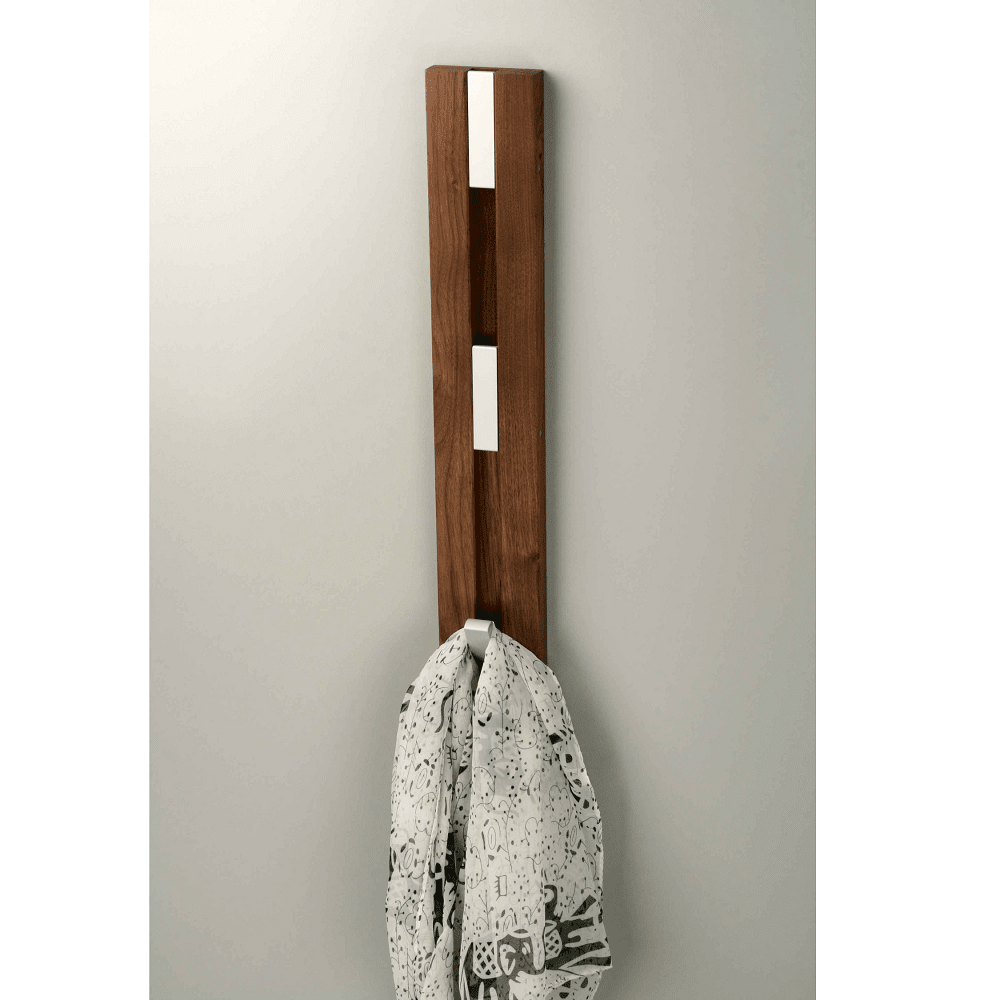 Knax Vertical 4 Hook Coat Hooks Loca Aluminum Walnut Oiled 