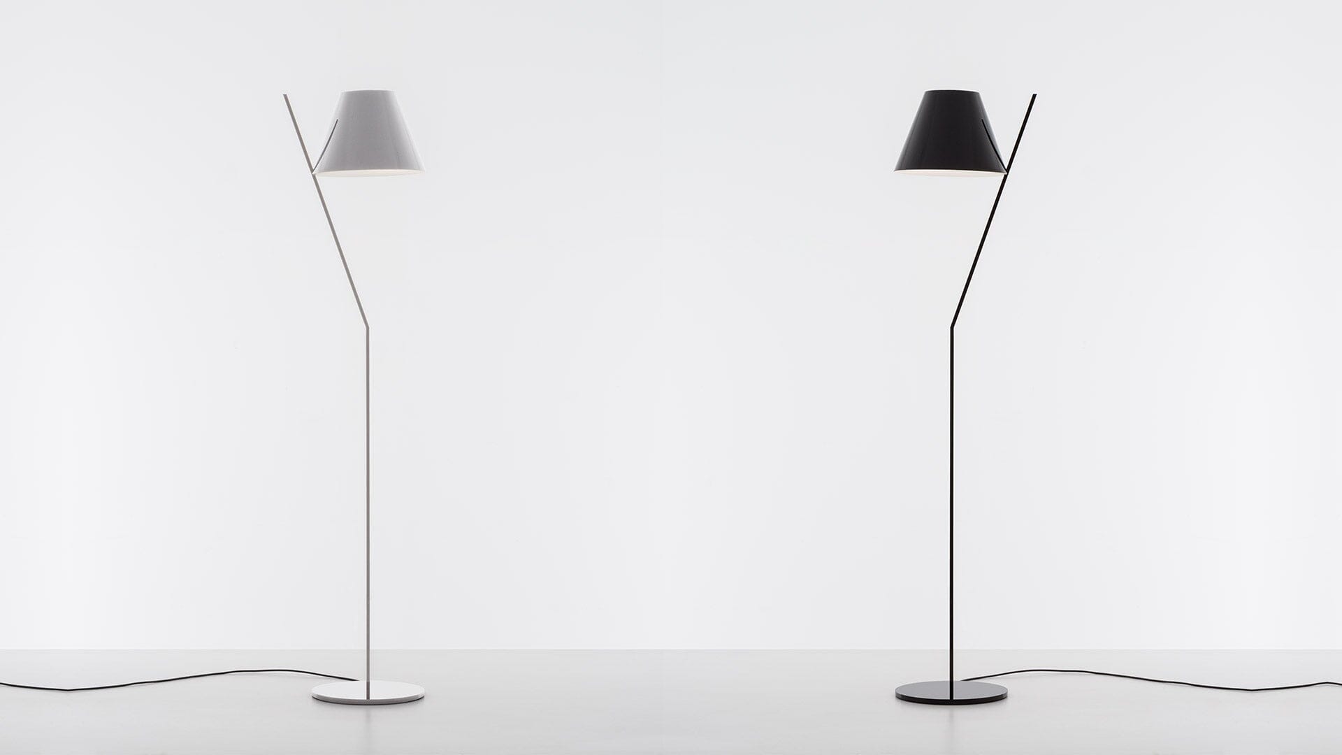 La Petite Floor Lamp Floor Lamps Artemide 
