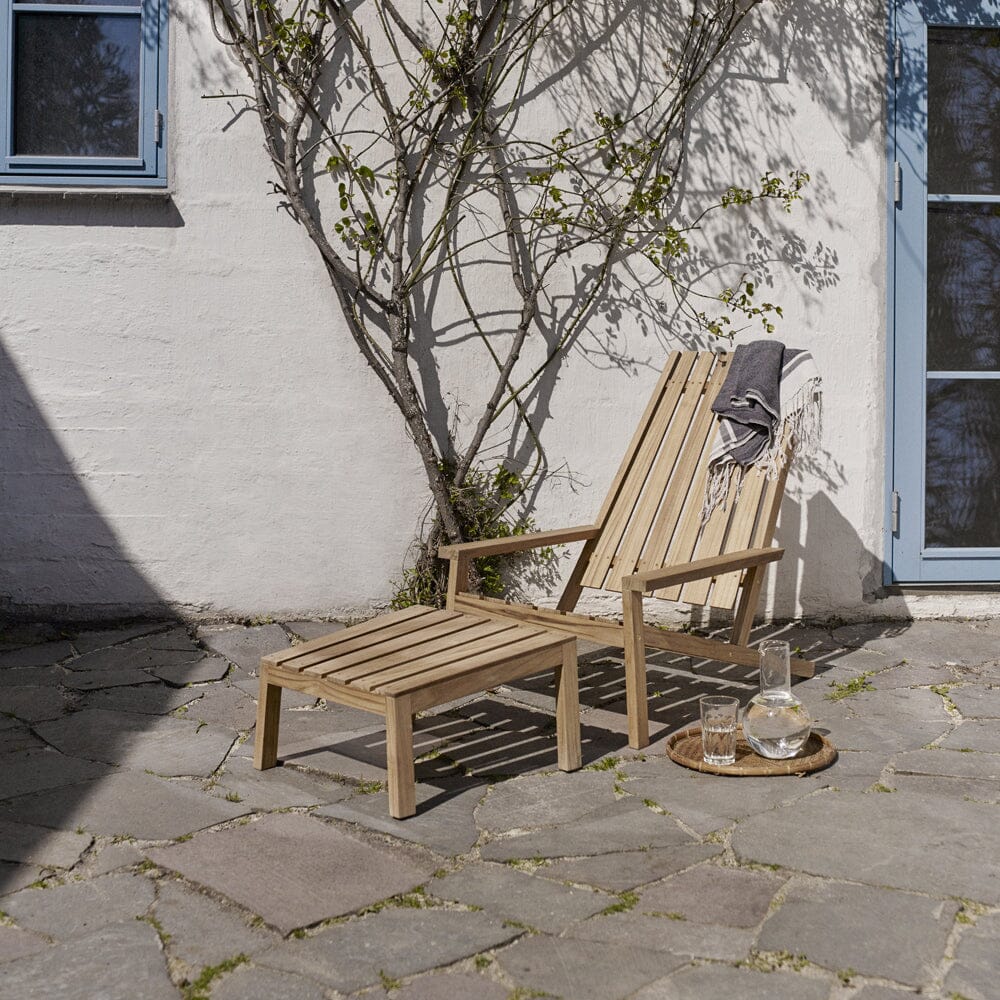 Between Lines Deck Chair Outdoor Lounge Chairs Skagerak by Fritz Hansen 