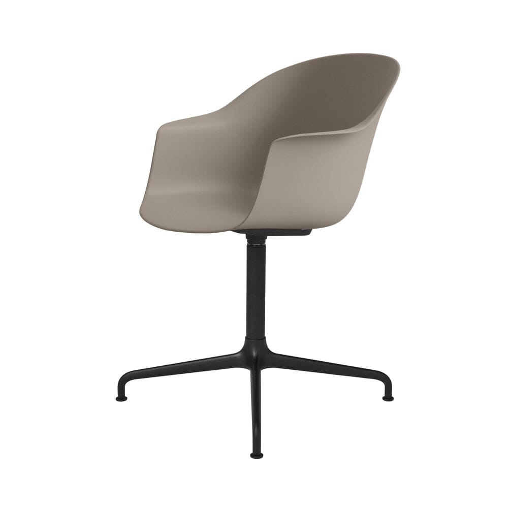 Bat Meeting Chair 4-Star Base Chairs Gubi Black Matt New Beige 