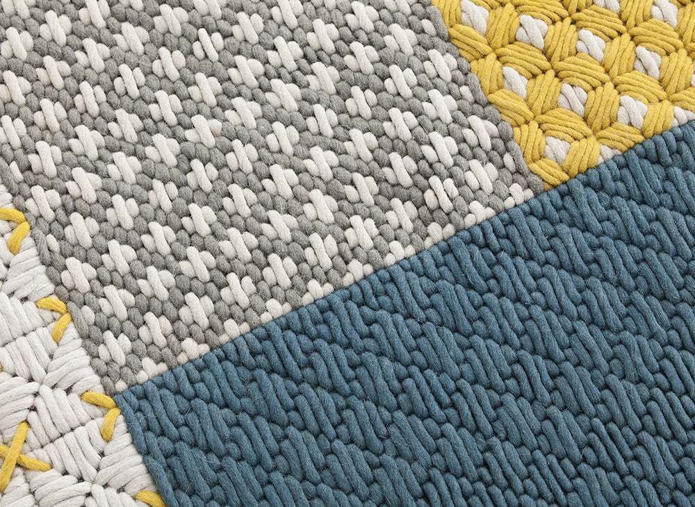 Silai Rug Pillows Gan 