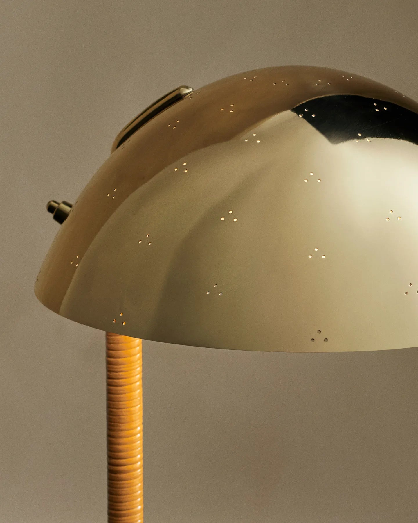 9209 Table Lamp