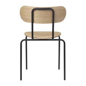 coco-4-legged-stackable-dining-chair-Gubi-CA-Modern-Home-oak-2