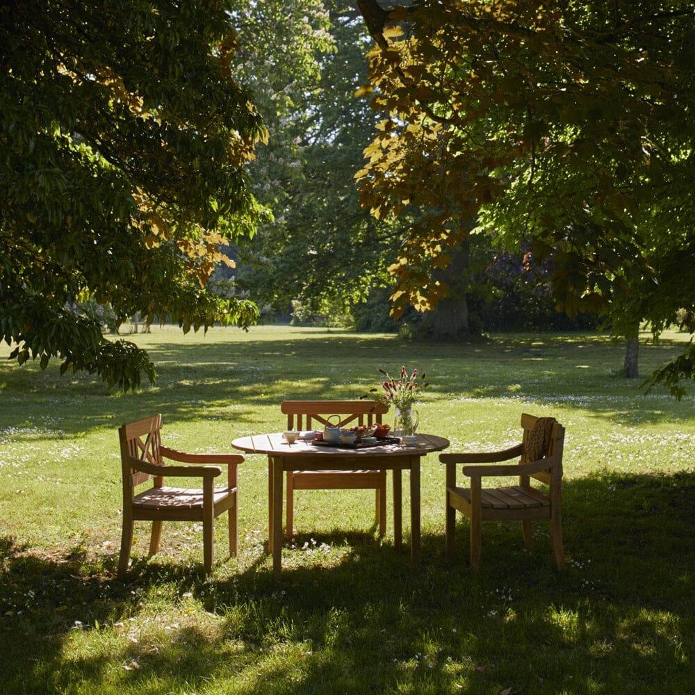 Drachmann Round Dining Table Dining Tables Skagerak by Fritz Hansen 