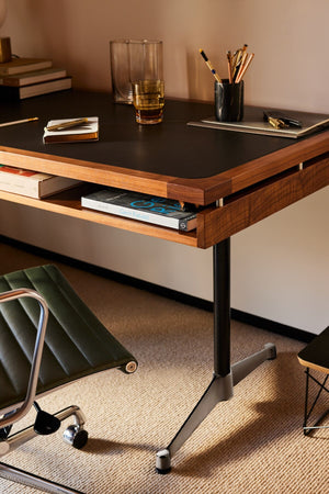 Eames 2500 Series Executive Desk Desk's herman miller 