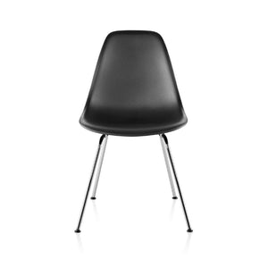 Eames Molded Plastic Side Chair with 4 Leg Base Side/Dining herman miller 