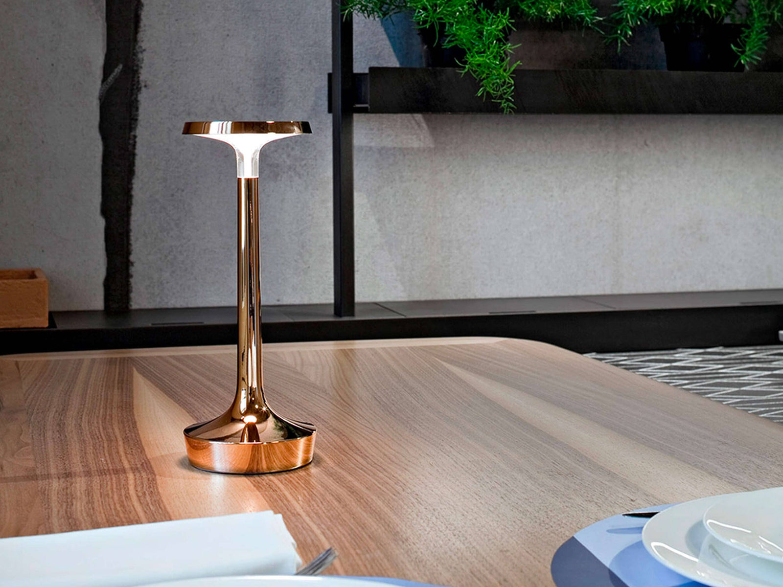 Bon Jour Unplugged Table Lamp Table Lamps Flos 
