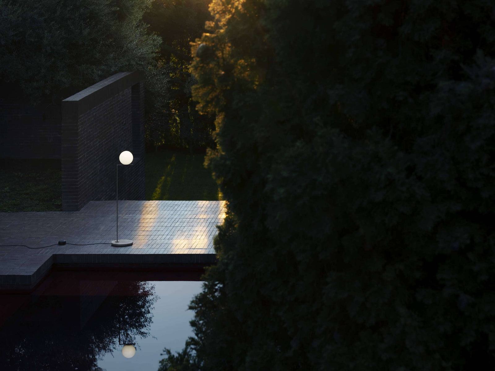 IC Lights Outdoor Floor Lamp Outdoor Lighting Flos 