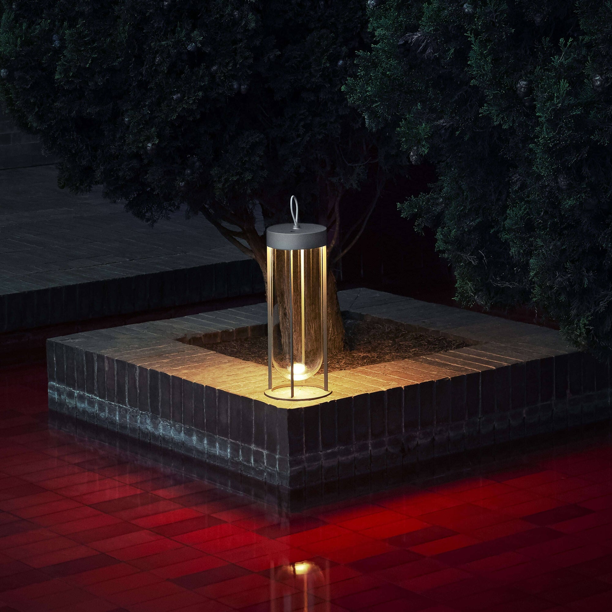 In Vitro Unplugged Portable Lamp Outdoors Flos 