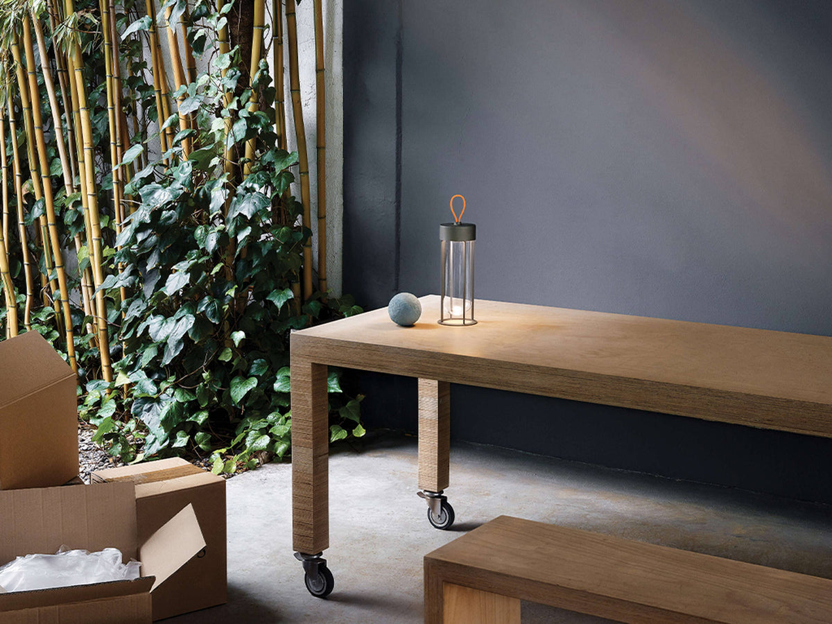 In Vitro Unplugged Portable Lamp Outdoors Flos 