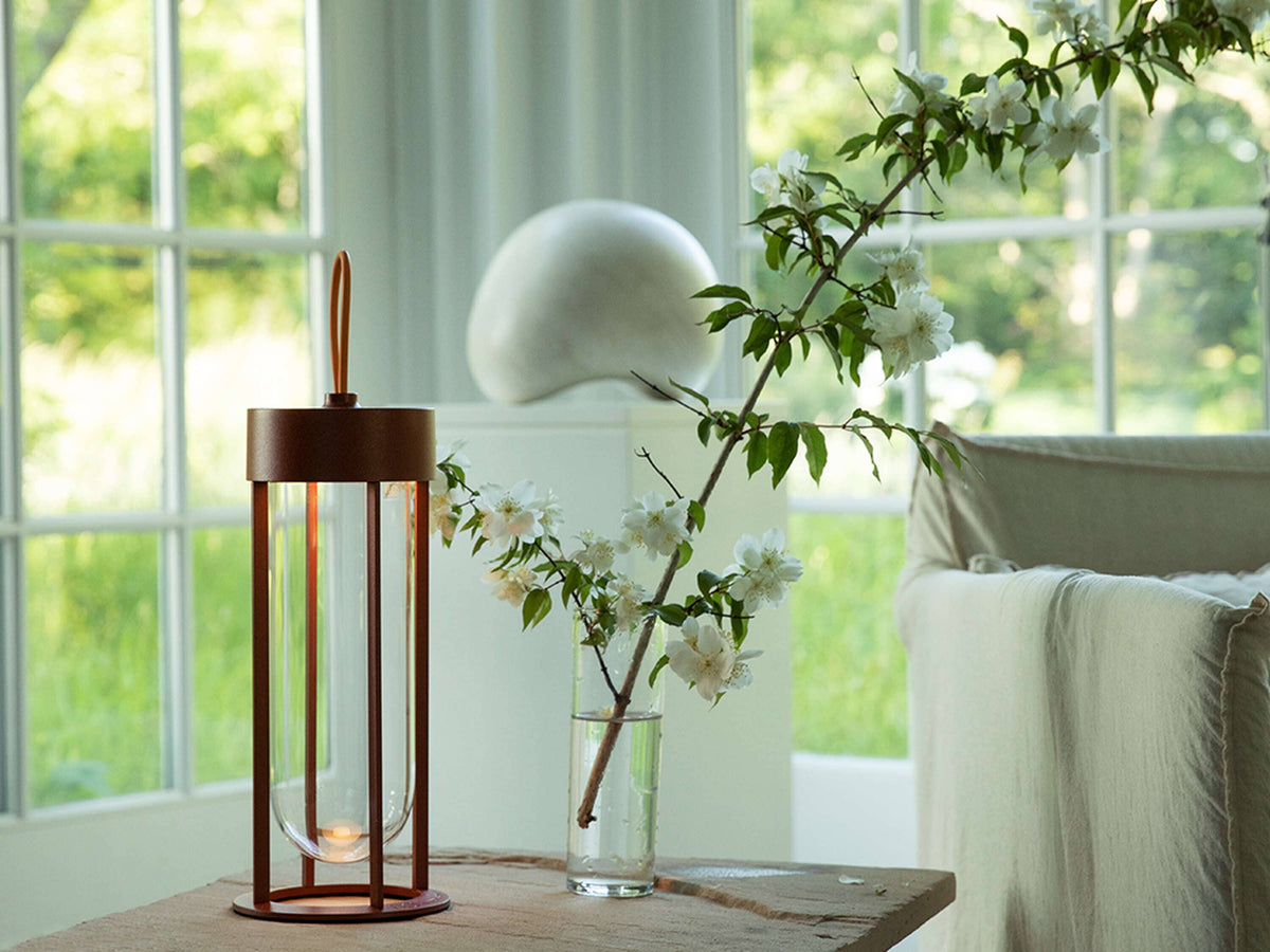 In Vitro Unplugged Portable Lamp Outdoors Flos 