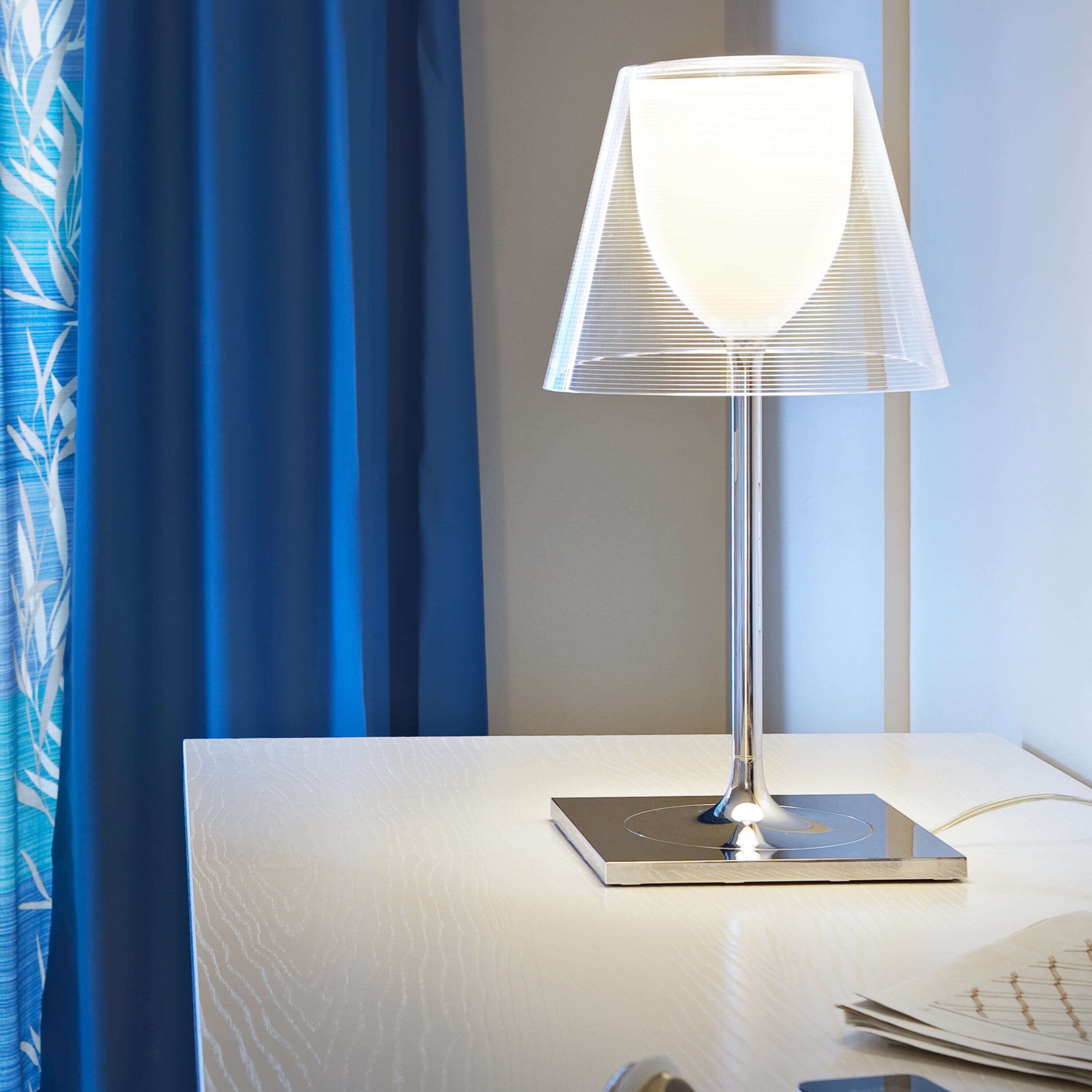 Ktribe T2 Table Lamp CA Modern Home