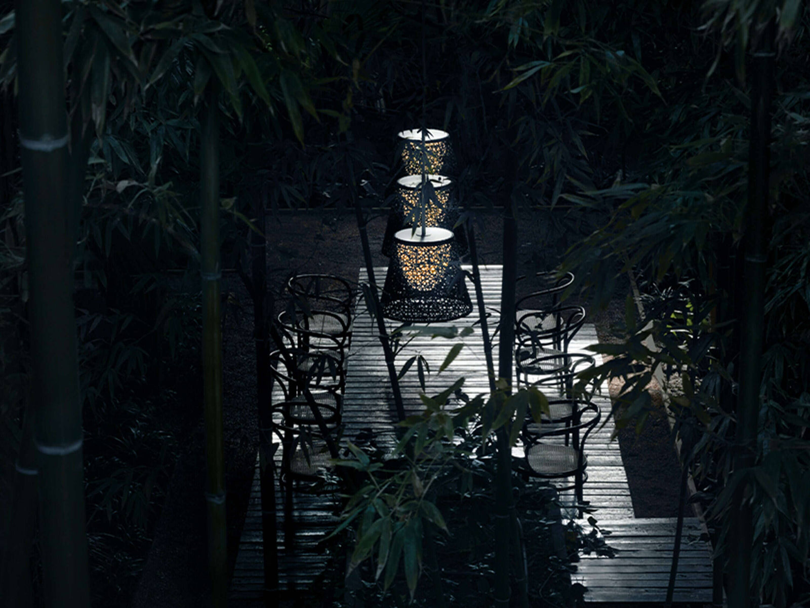 Romeo C3 Outdoor Pendant Light Outdoor Lighting Flos 