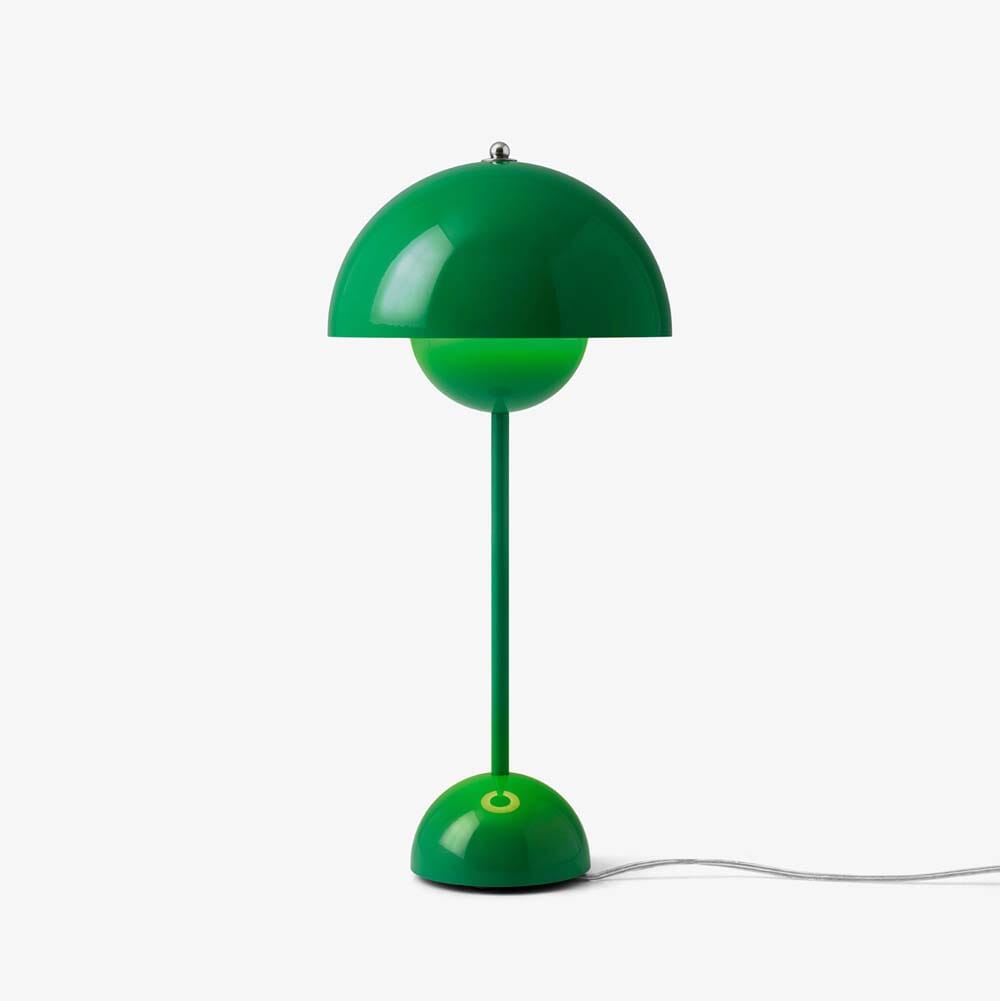 Flowerpot Table Lamp VP3 Table Lamp &Tradition Signal Green 