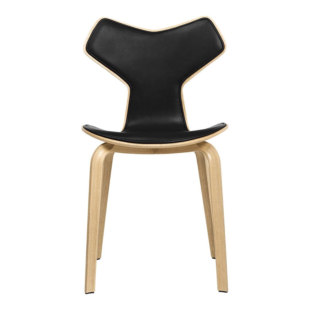 Grand Prix Chair With Wood Legs and Upholstered Front Dining chairs Fritz Hansen 