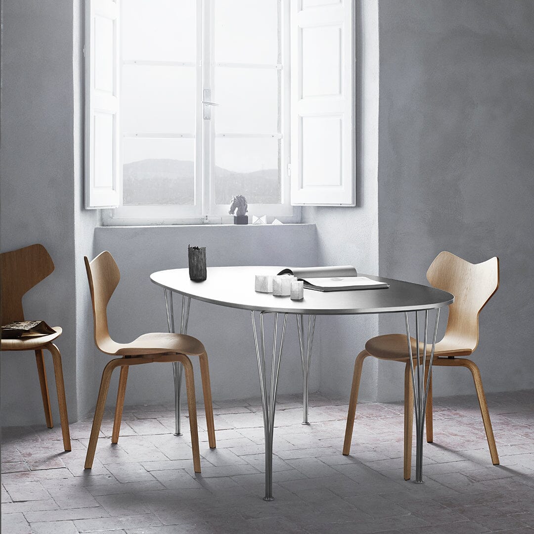 Grand Prix Chair With Wood Legs Dining chairs Fritz Hansen 