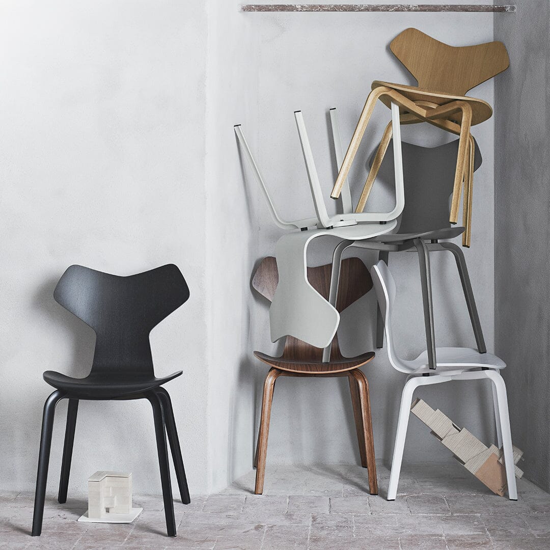 Grand Prix Chair With Wood Legs Dining chairs Fritz Hansen 