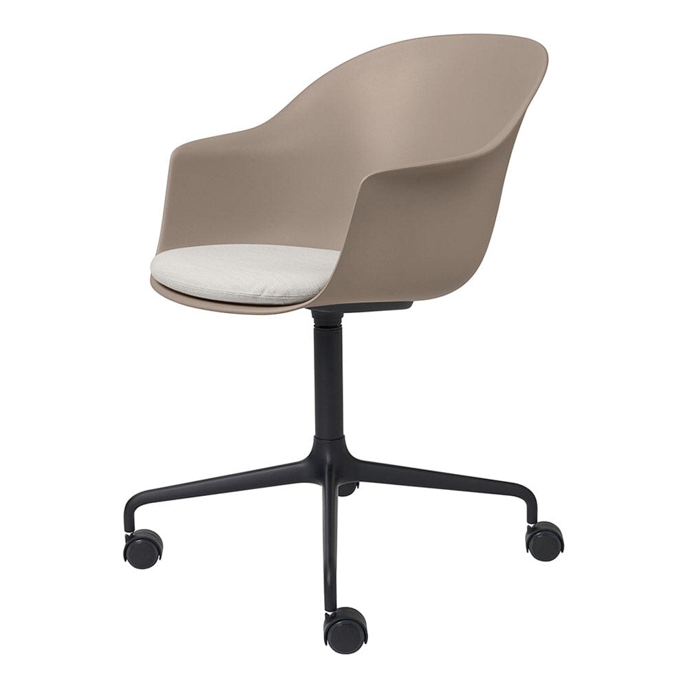 Bat Meeting Chair 4-Star Base with Castors - Seat Cushion Chairs Gubi 