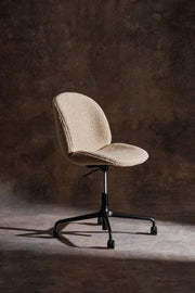 Beetle Meeting Chair 4-Star Base with Castors - Height Adjustable - Fully Upholstered Chairs Gubi 