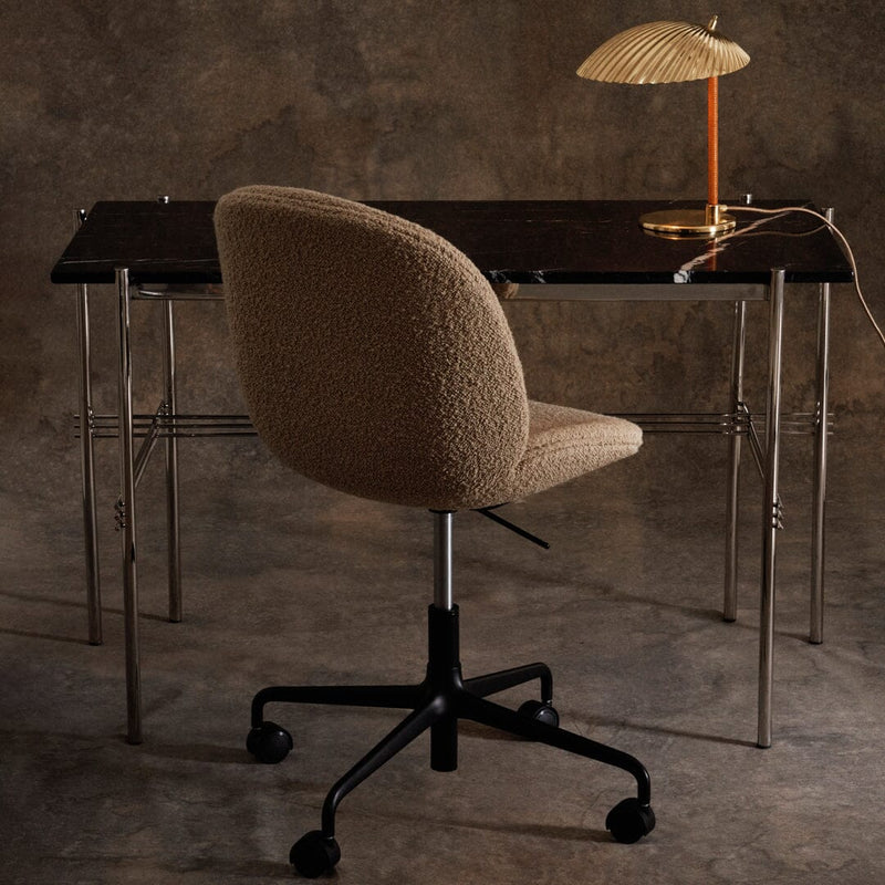 Beetle Meeting Chair 4-Star Base with Castors - Height Adjustable - Fully Upholstered Chairs Gubi 